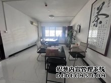 电梯口 带全套办公家具 百万豪装 视野开阔 龙光世纪